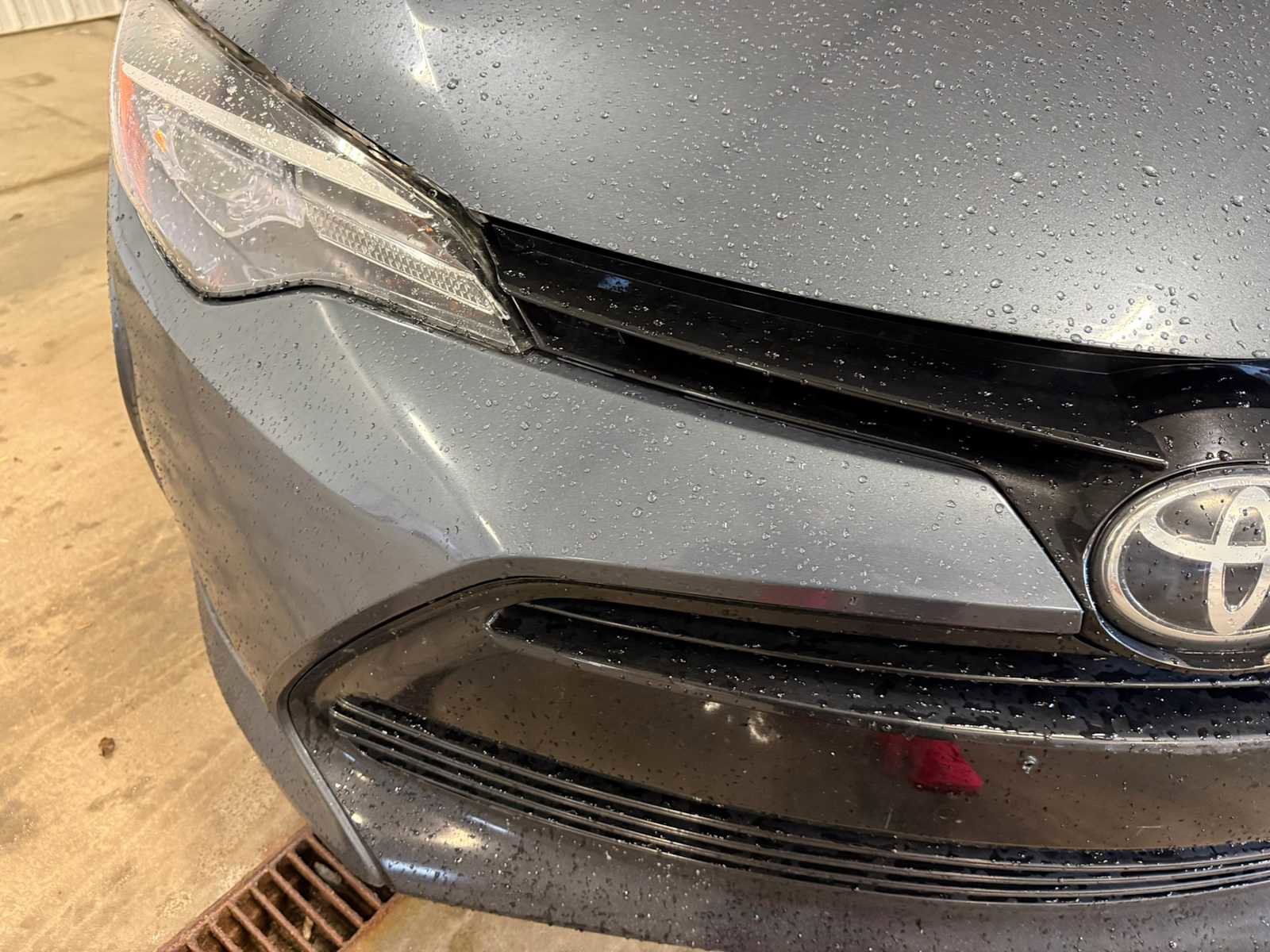 Used 2017 Toyota Corolla LE FWD image 4