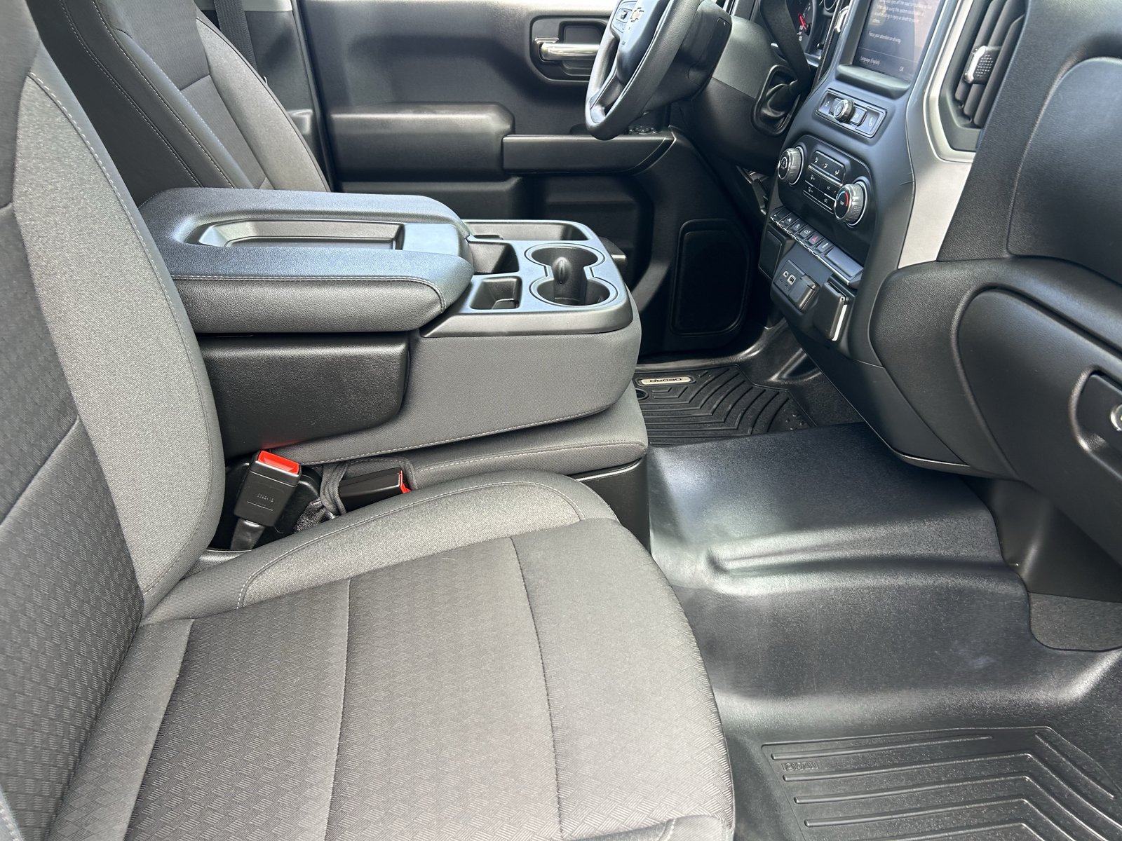 Certified 2024 Chevrolet Silverado 1500 Custom AWD/4WD image 11