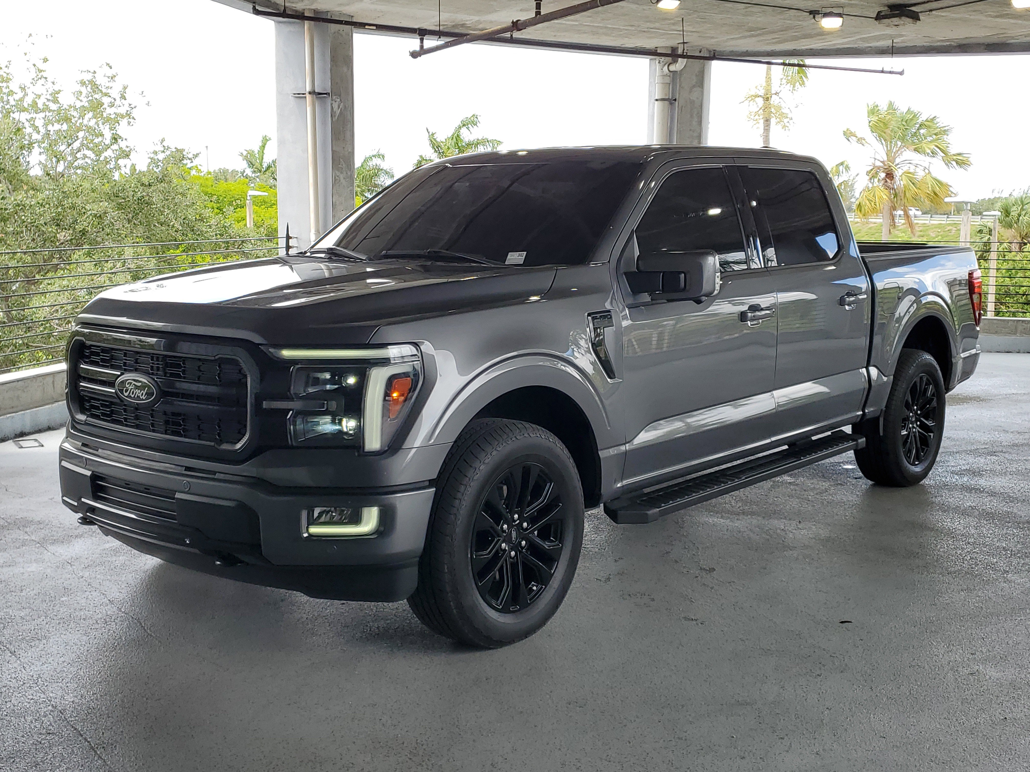 Used 2024 Ford F150 Lariat AWD/4WD image 4
