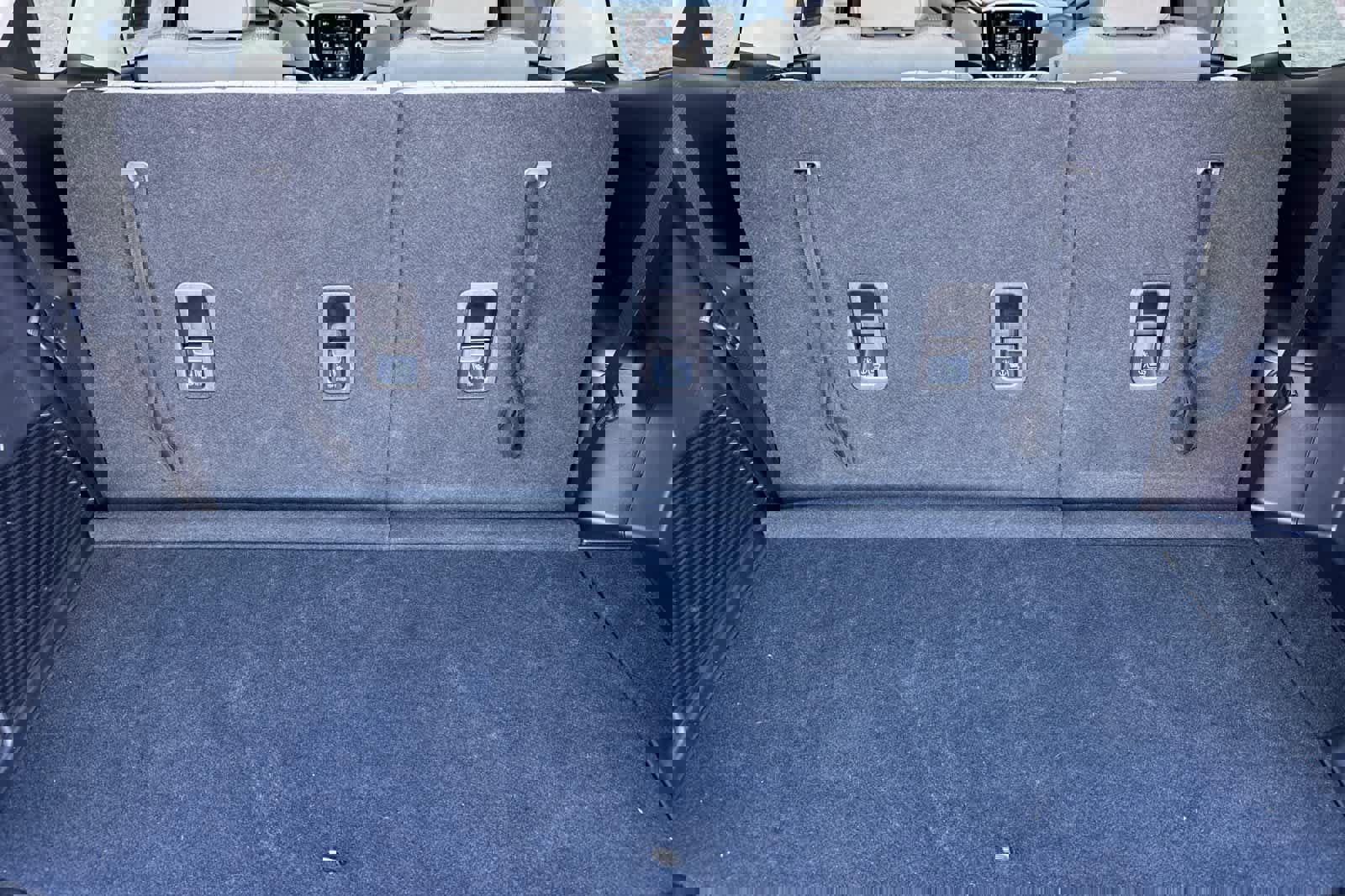 Certified 2024 Subaru Ascent Premium w/ Convenience Package image 15