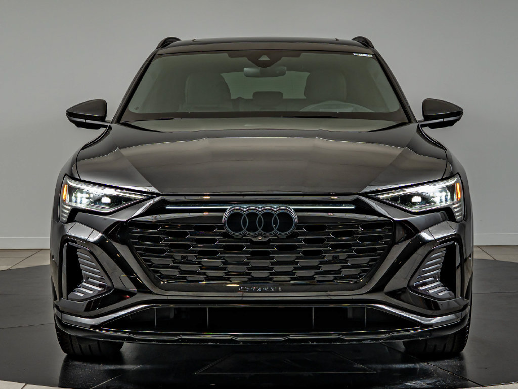 Certified 2024 Audi Q8 e-tron Prestige w/ Prestige Package AWD/4WD image 2