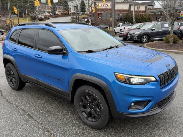 Used 2022 Jeep Cherokee Latitude image 3