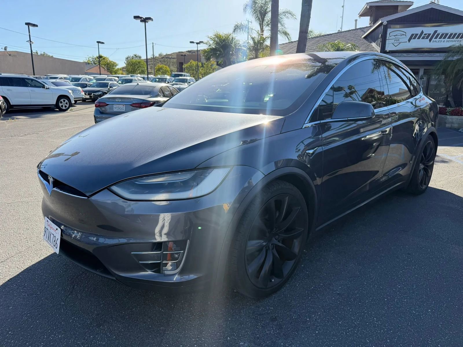 Used 2019 Tesla Model X 75D AWD/4WD image 3