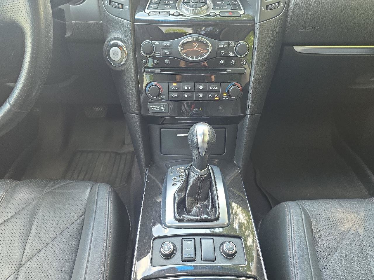 Used 2010 INFINITI FX35 AWD w/ Navigation Pkg image 28