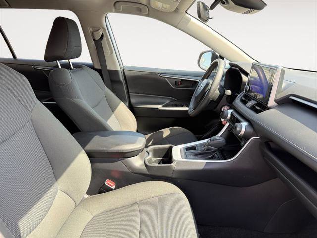 Certified 2024 Toyota RAV4 LE AWD/4WD image 15