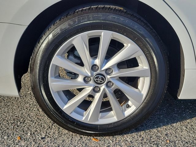 Used 2024 Toyota Camry LE image 5