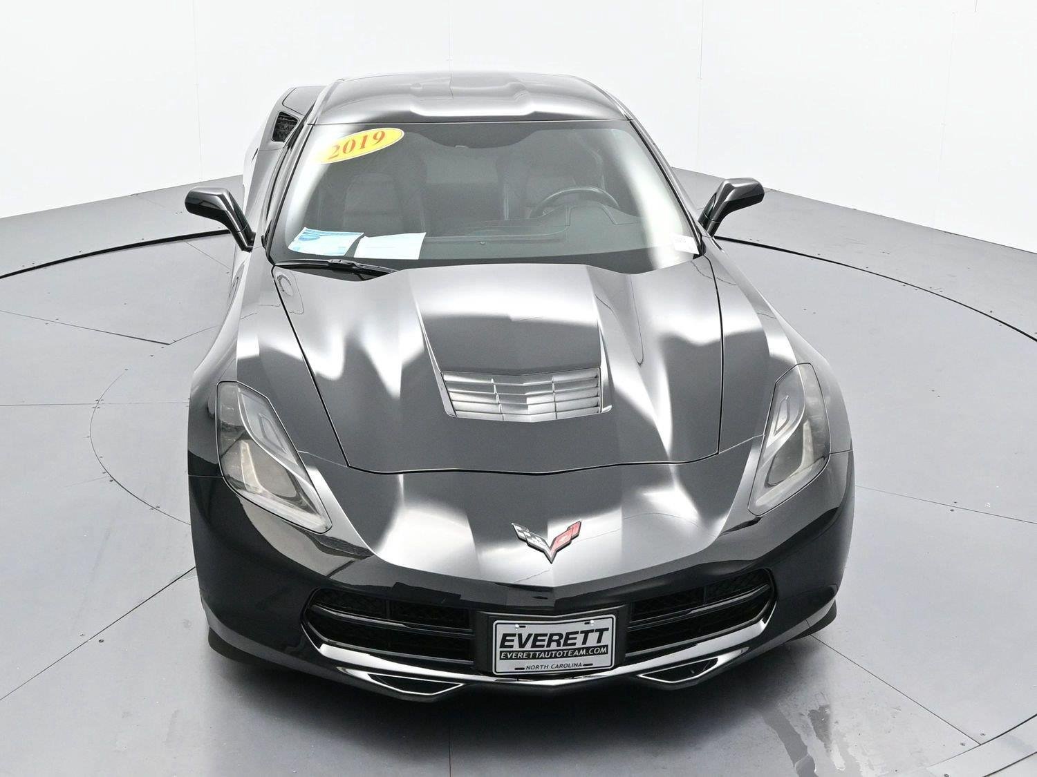 Used 2019 Chevrolet Corvette Stingray Coupe w/ Carbon Flash Badge Package RWD image 34