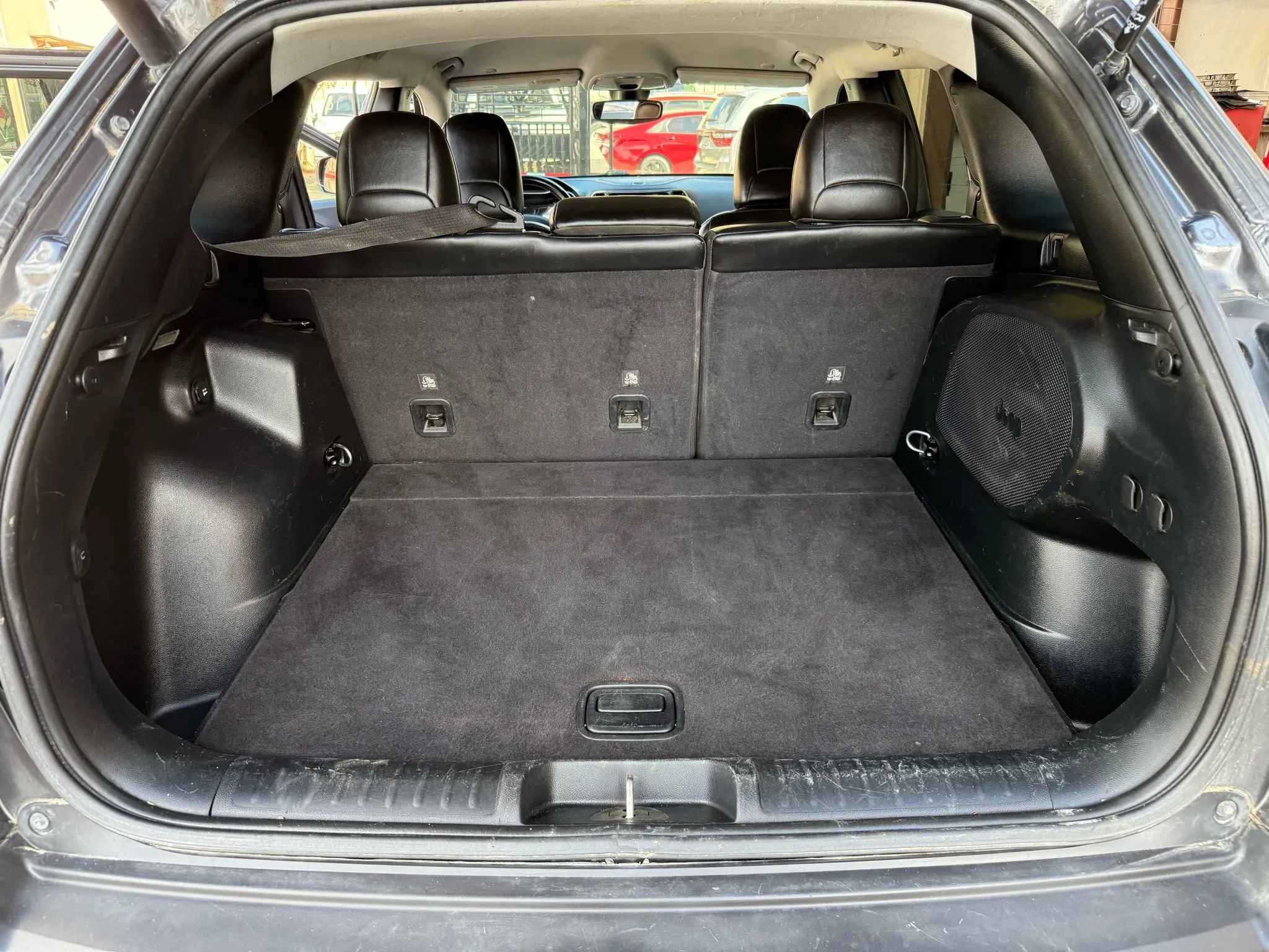 Used 2020 Jeep Cherokee Limited FWD image 24