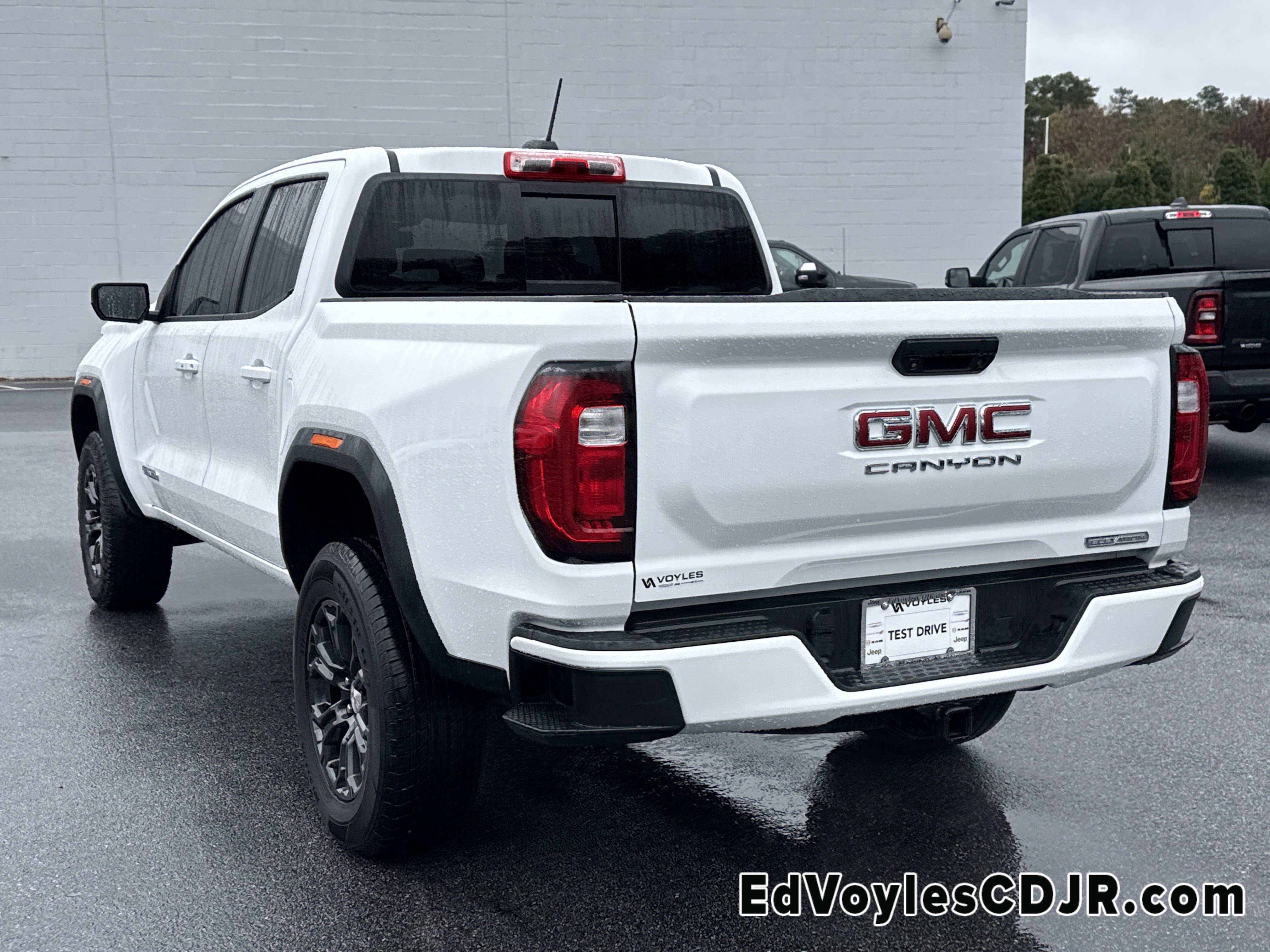 Used 2023 GMC Canyon Elevation w/ Convenience Package image 6