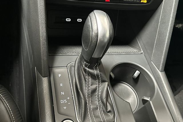 Certified 2023 Volkswagen Atlas Cross Sport SE FWD image 26