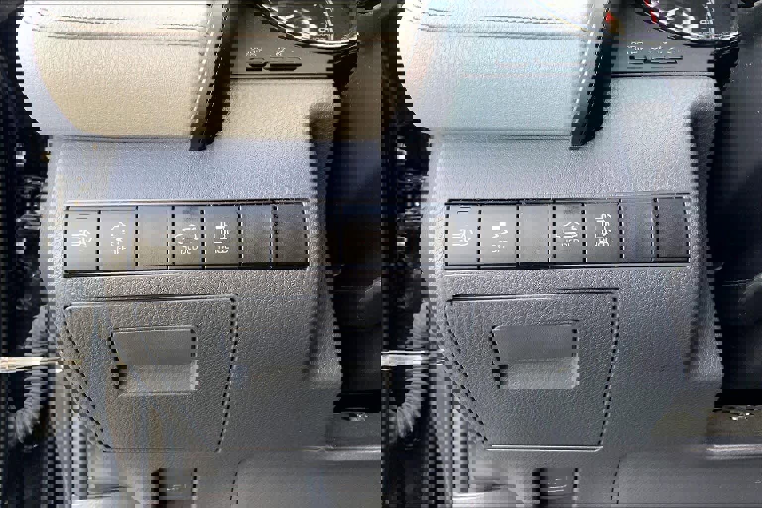 Used 2019 Toyota Camry XLE image 33