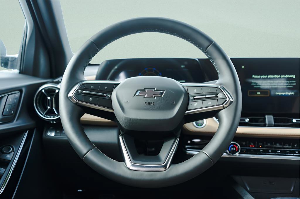 New 2026 Chevrolet Equinox ACTIV w/ Convenience Package III AWD/4WD image 9