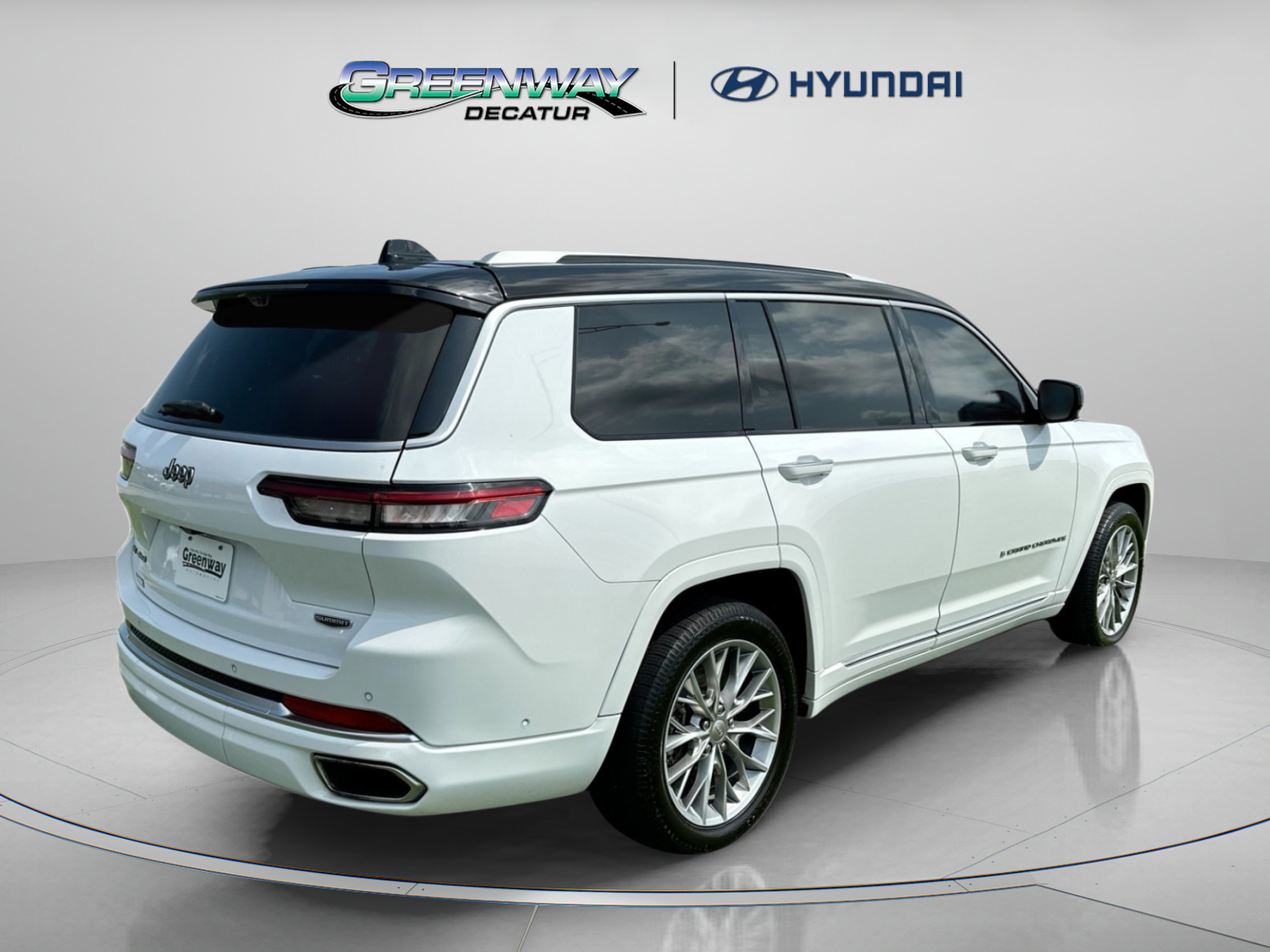Used 2022 Jeep Grand Cherokee L Summit w/ Advanced Protech Group IV AWD/4WD image 8