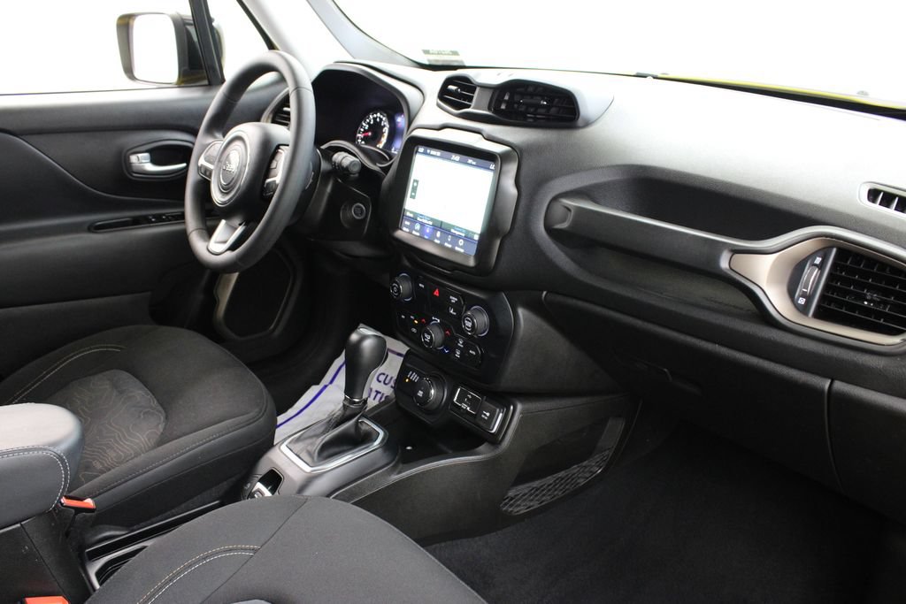 Used 2023 Jeep Renegade Latitude AWD/4WD image 24