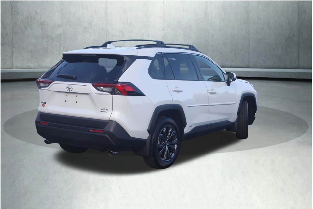Used 2025 Toyota RAV4 XLE Premium w/ Weather Package AWD/4WD image 23