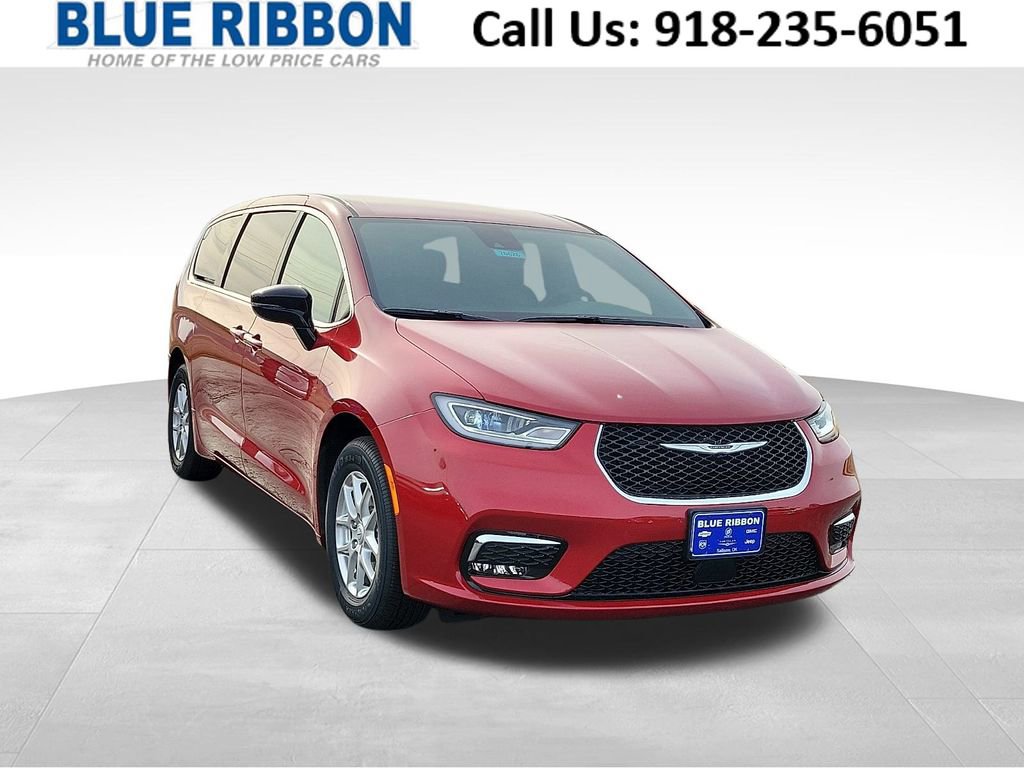 New 2026 Chrysler Pacifica Select FWD image 1