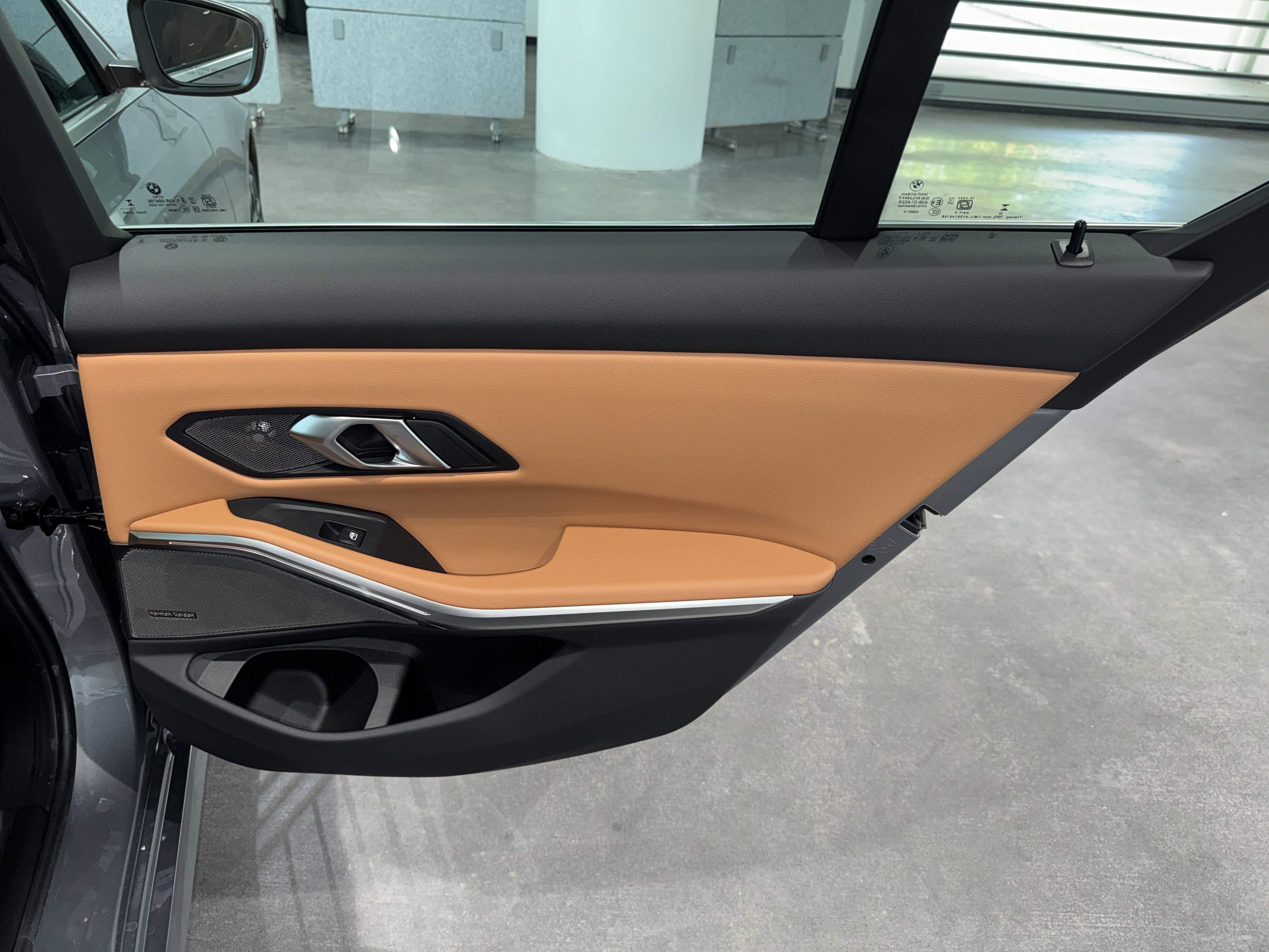 New 2026 BMW 330i Sedan w/ Premium Package image 10