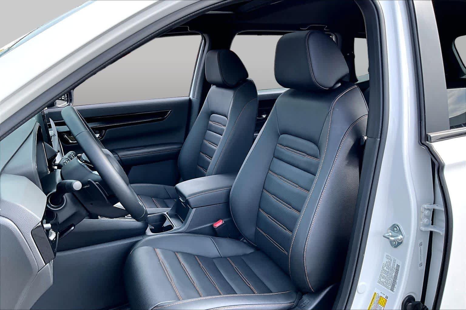 Used 2026 Honda CR-V Sport Touring image 8