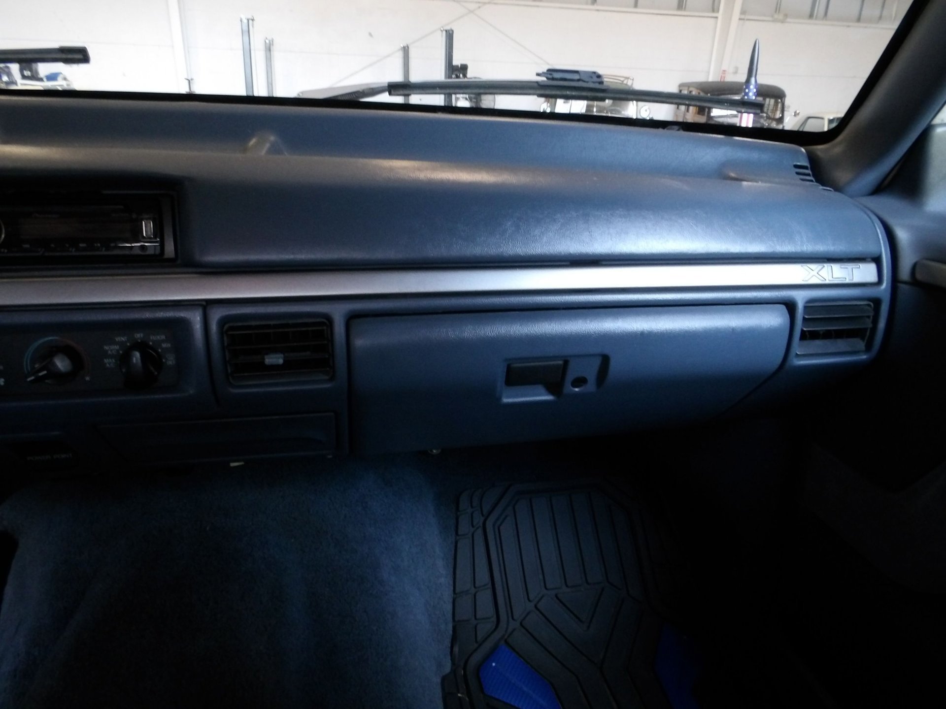 Used 1992 Ford Bronco image 66