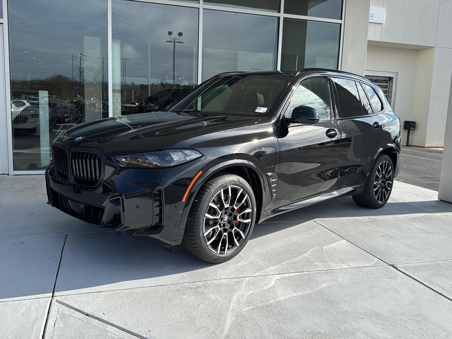 New 2026 BMW X5 xDrive50e image 1