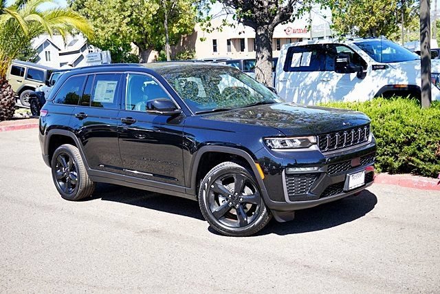 New 2026 Jeep Grand Cherokee Limited w/ Limited Altitude Package AWD/4WD image 3