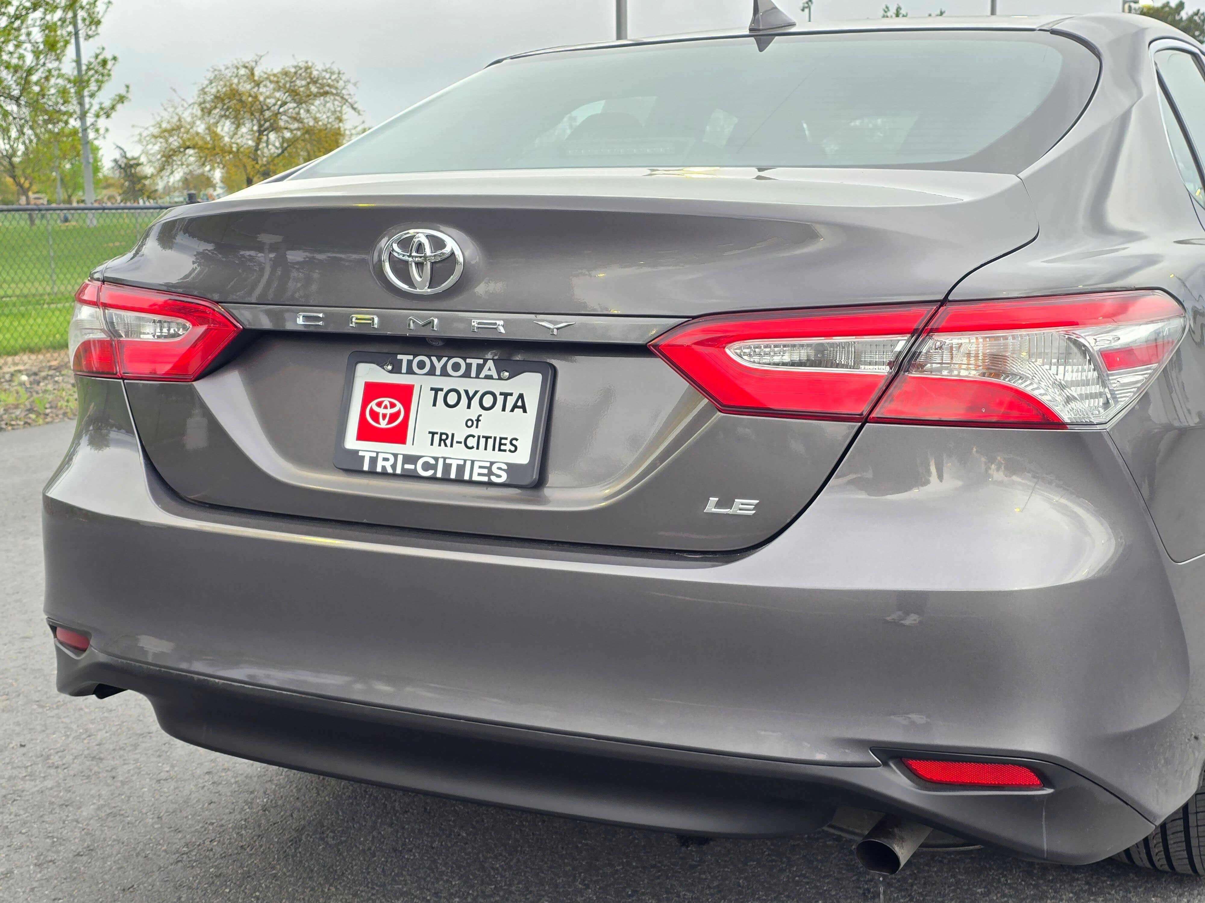 Used 2019 Toyota Camry LE FWD image 13