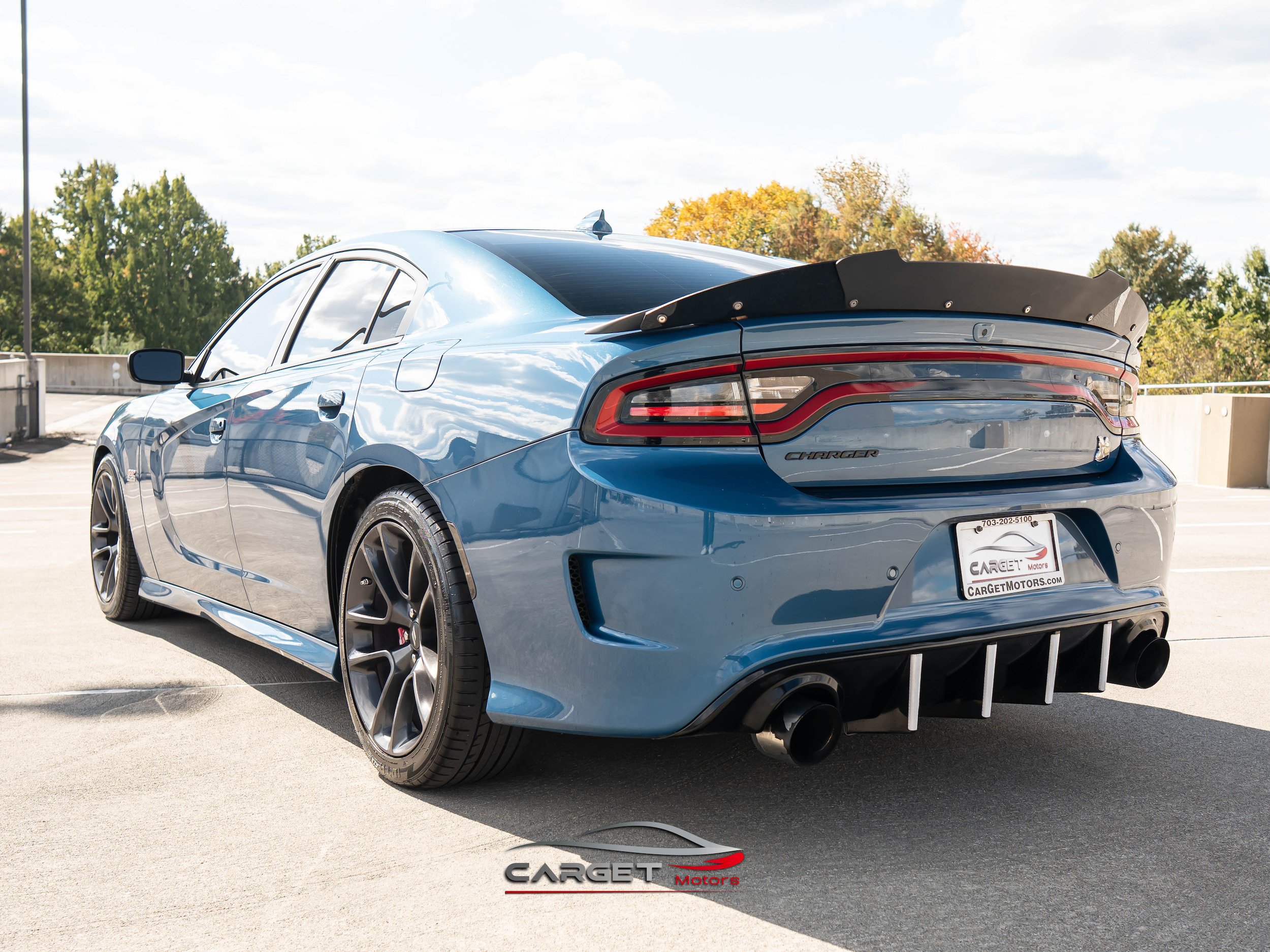 Used 2023 Dodge Charger Scat Pack w/ Navigation & Travel Group RWD image 5