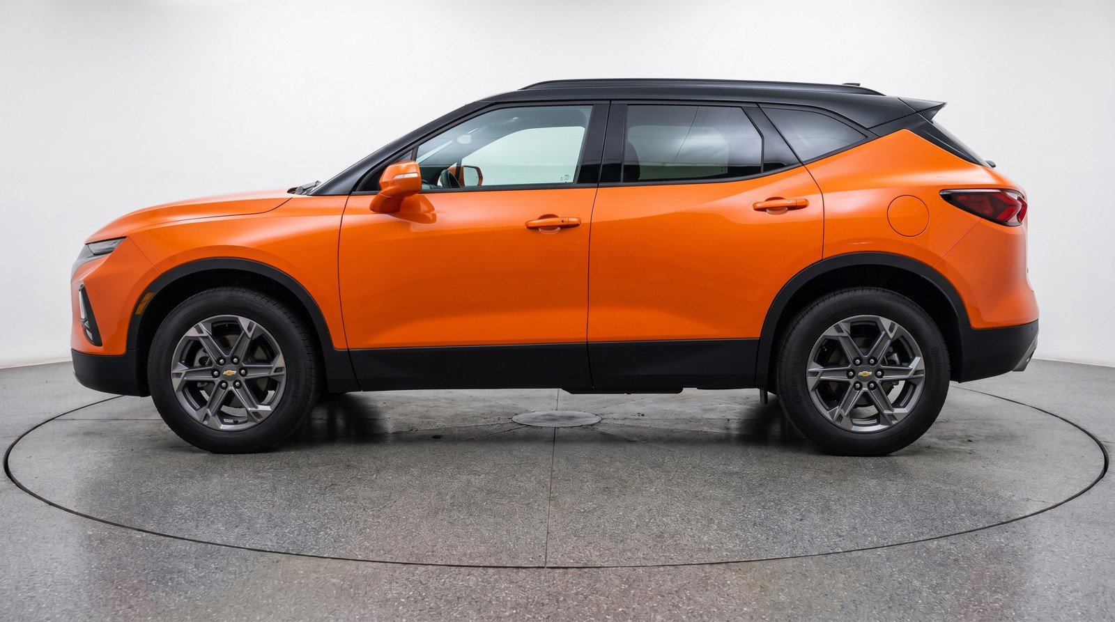 Used 2025 Chevrolet Blazer LT FWD image 5