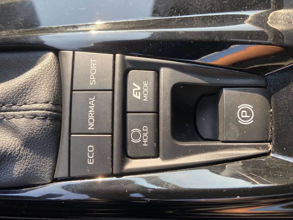 Used 2025 Toyota Camry XSE FWD image 31