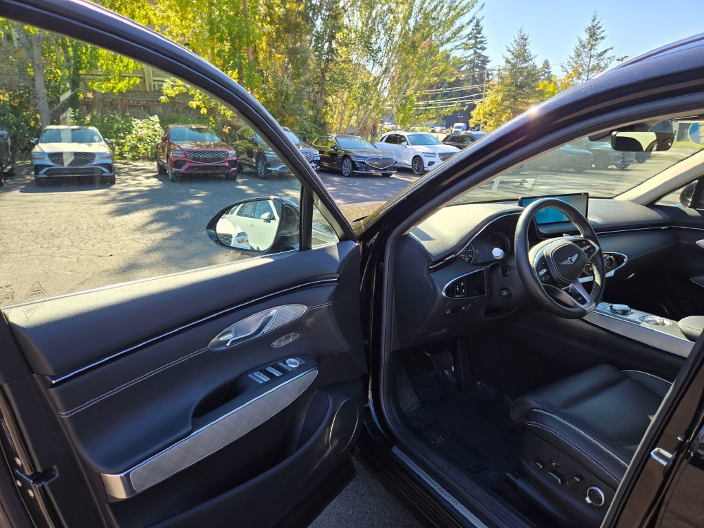 Used 2025 Genesis Electrified GV70 AWD/4WD image 20