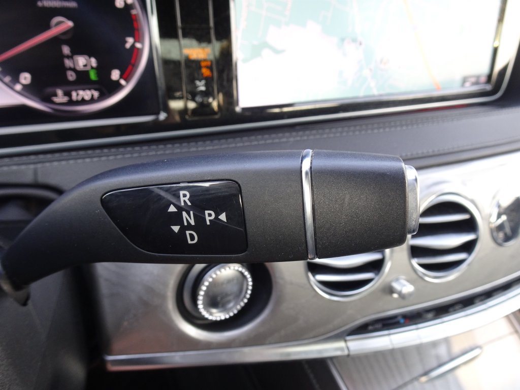 Used 2017 Mercedes-Benz S 550 4MATIC Sedan image 21