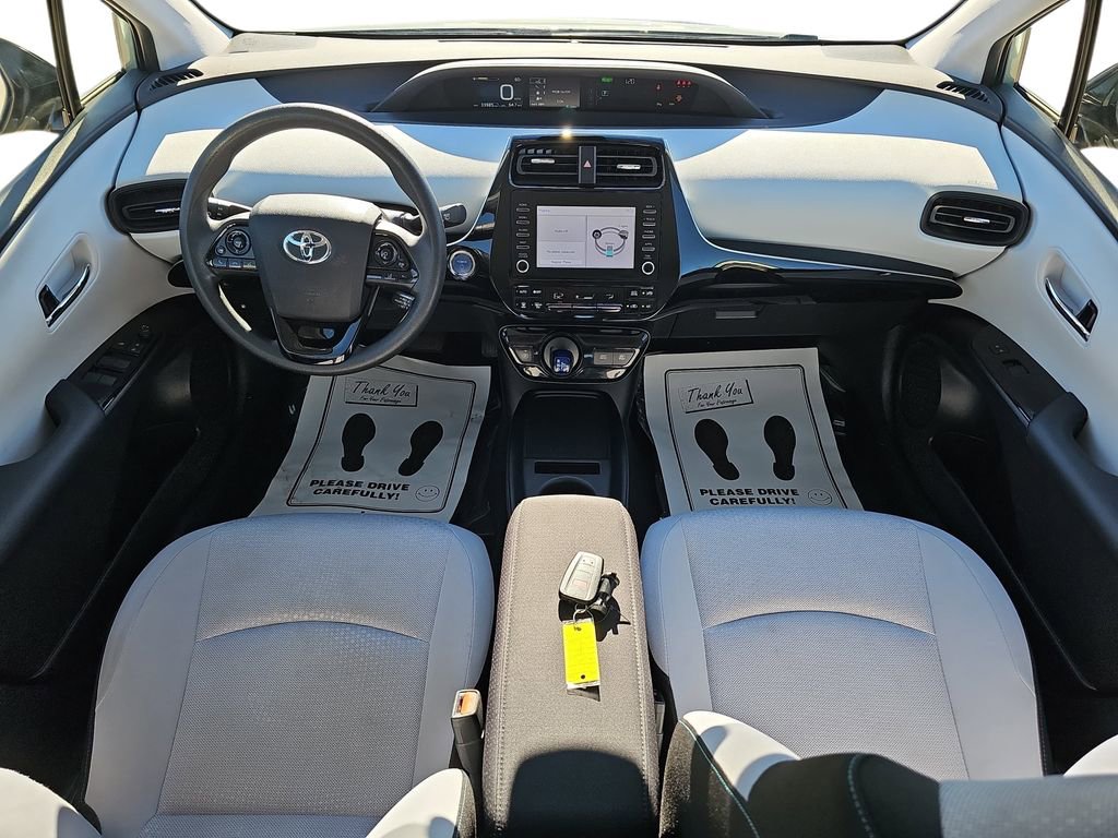 Used 2020 Toyota Prius LE image 11
