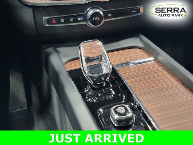 Used 2024 Volvo XC60 B5 Ultimate AWD/4WD image 21