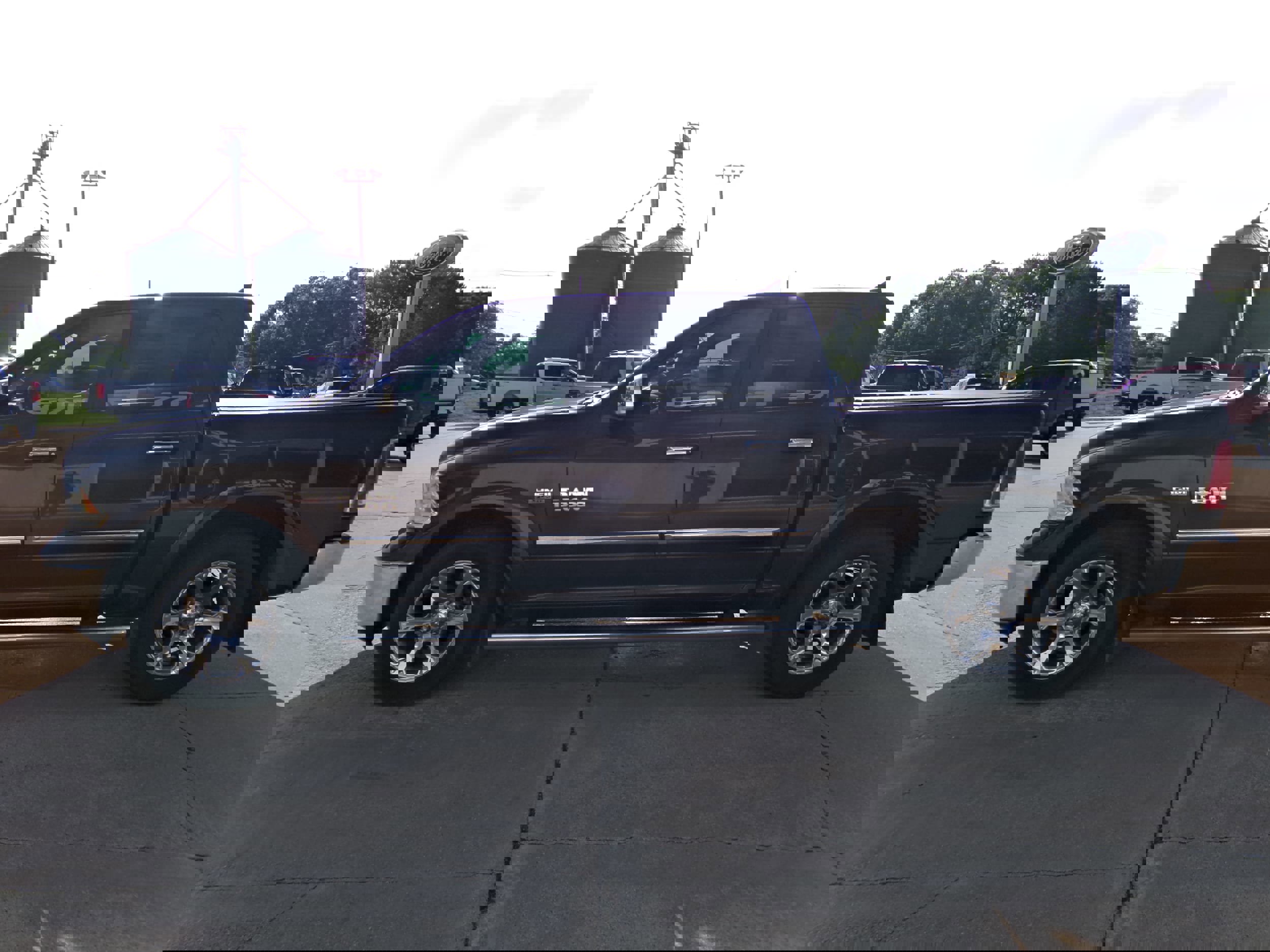 Used 2015 RAM 1500 Laramie w/ Convenience Group image 6