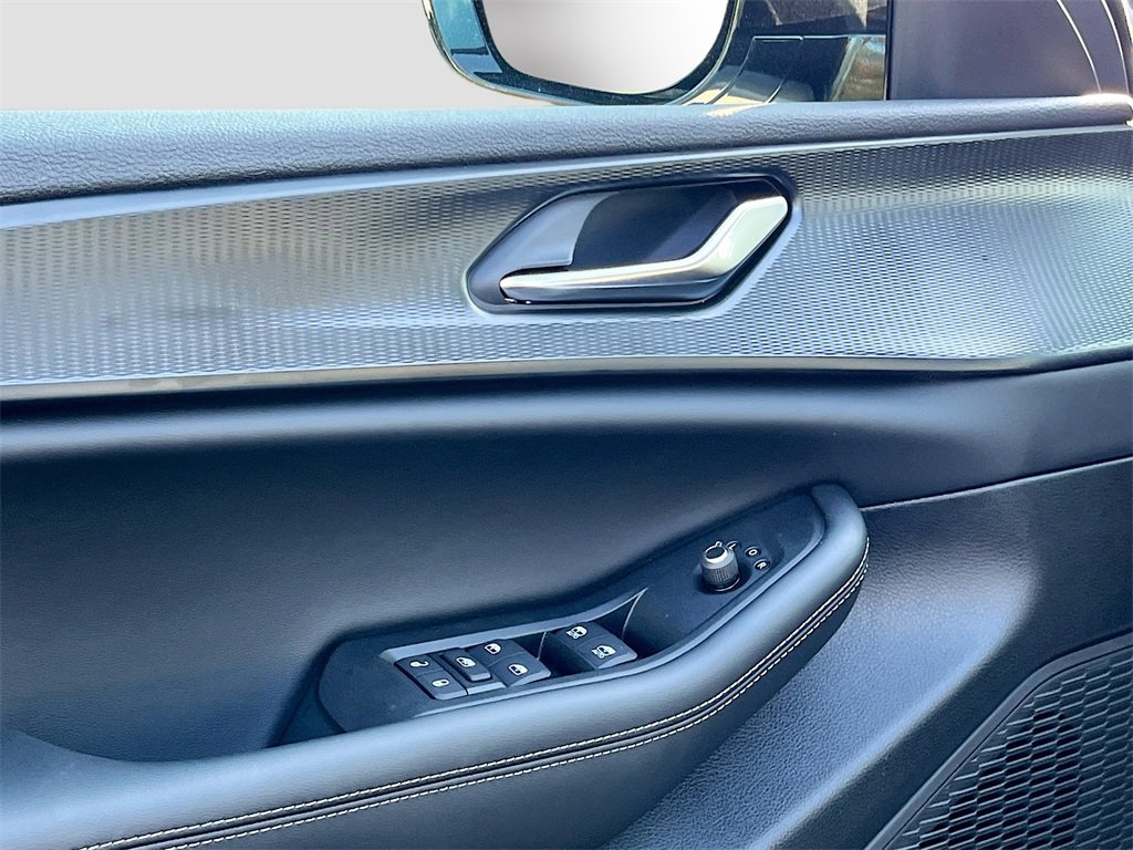 New 2025 Jeep Grand Cherokee L Altitude image 17