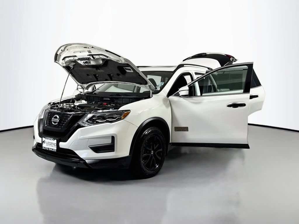 Used 2017 Nissan Rogue SV AWD/4WD image 23