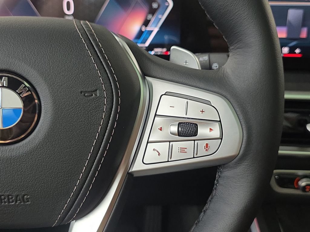 Used 2026 BMW X7 xDrive40i AWD/4WD image 19