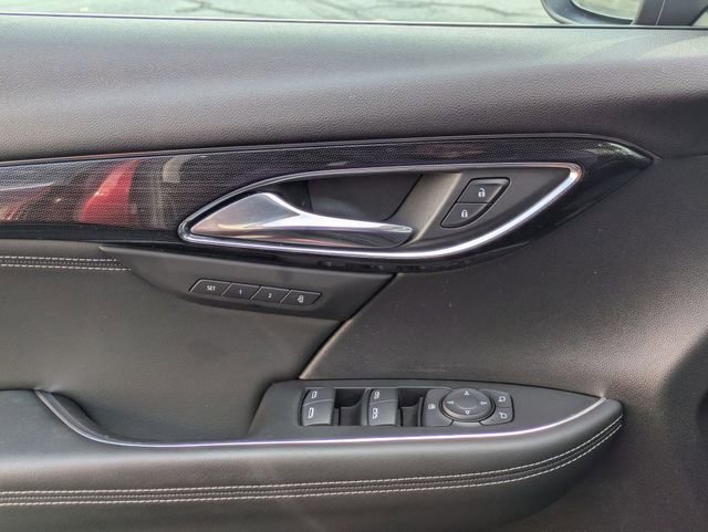 Used 2023 Buick Envision Essence image 12