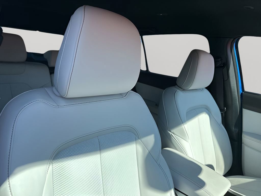 New 2026 Jeep Cherokee Limited AWD/4WD image 16