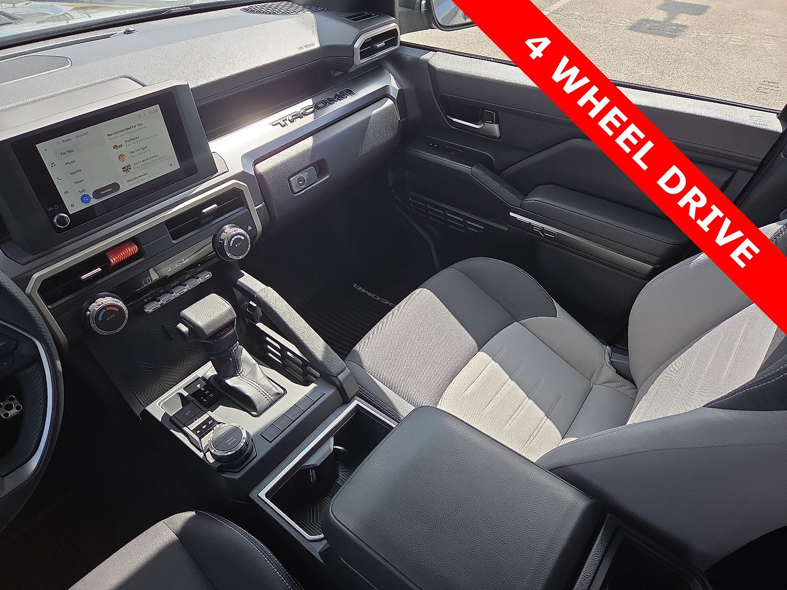 Used 2025 Toyota Tacoma TRD Sport AWD/4WD image 12