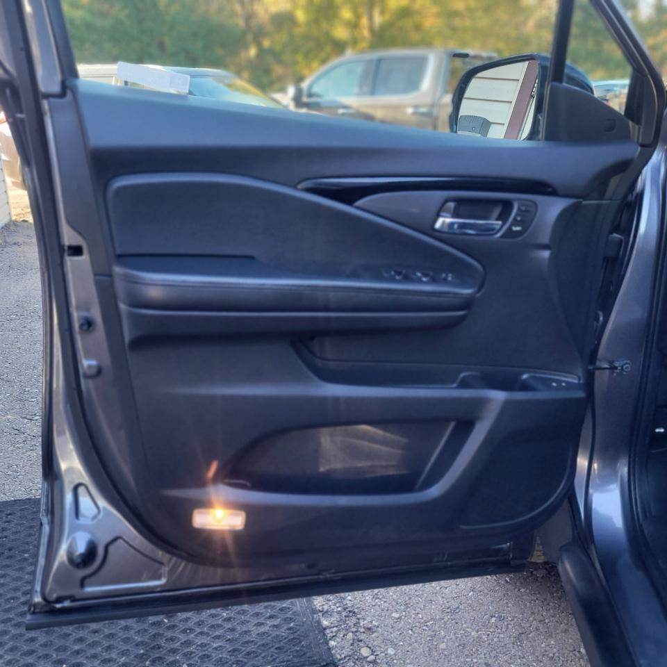 Used 2017 Honda Pilot Elite image 10