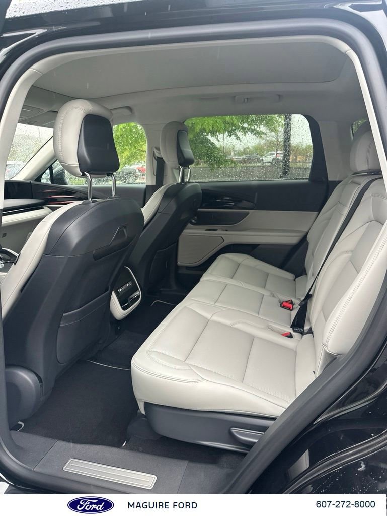New 2026 Lincoln Nautilus Premier w/ Equipment Group 102A AWD/4WD image 9