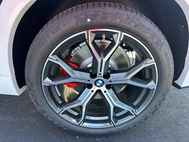 New 2026 BMW X5 xDrive50e w/ M Sport Package image 8