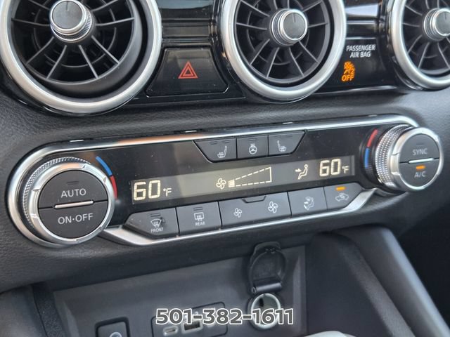 Used 2025 Nissan Sentra SR w/ SR Premium Package FWD image 23