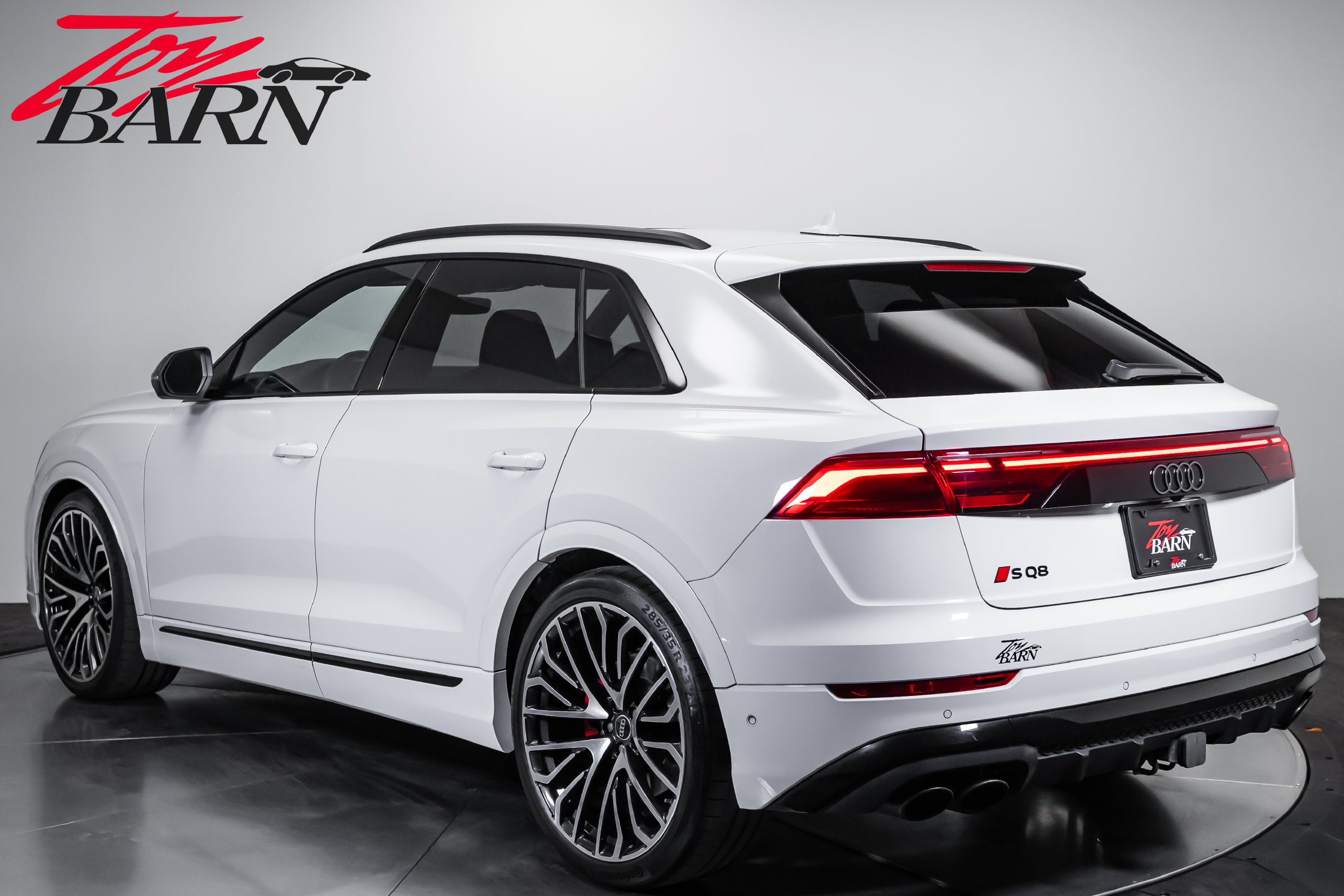 Used 2024 Audi SQ8 Premium Plus AWD/4WD image 3