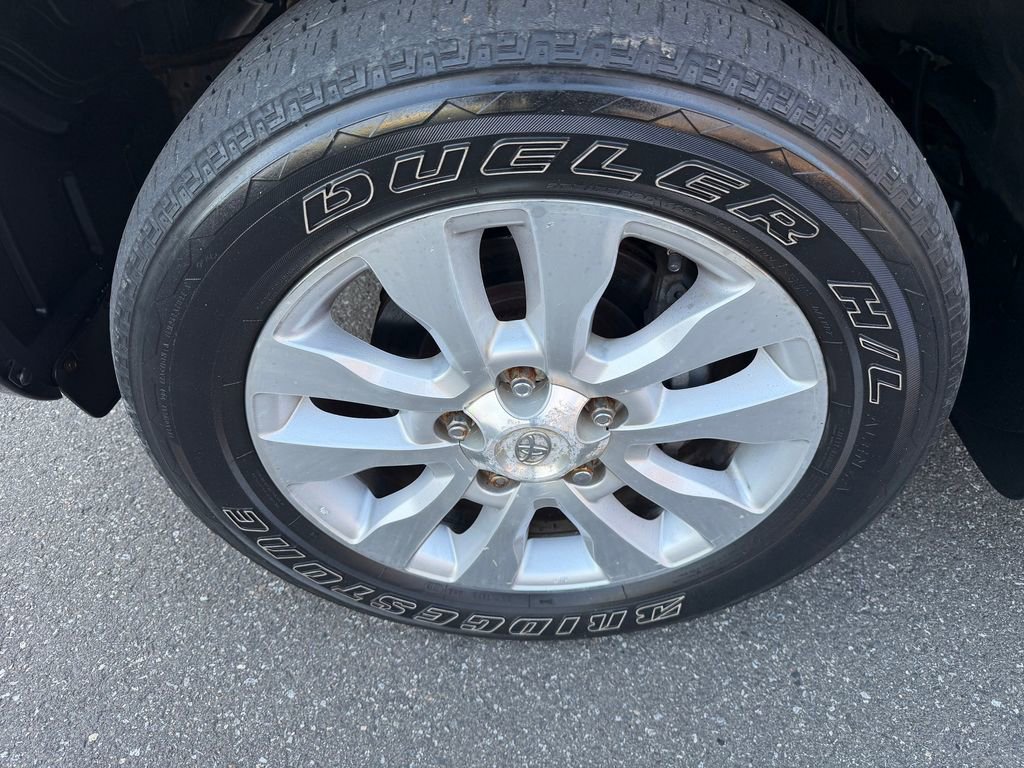 Used 2011 Toyota Sequoia Platinum image 36