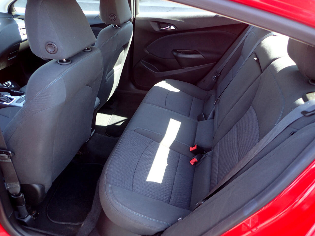 Used 2018 Chevrolet Cruze LT w/ LT Fleet Convenience Package image 10