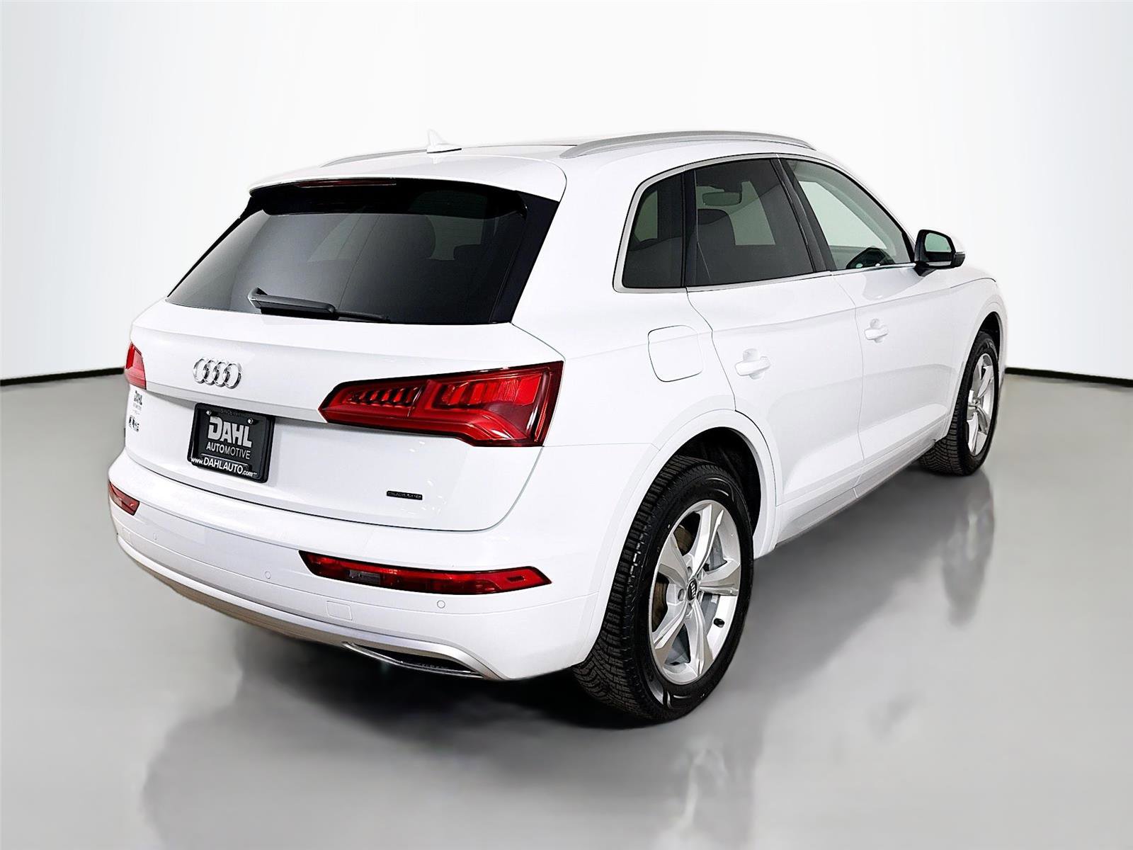 Used 2020 Audi Q5 2.0T Premium w/ Convenience Package image 13