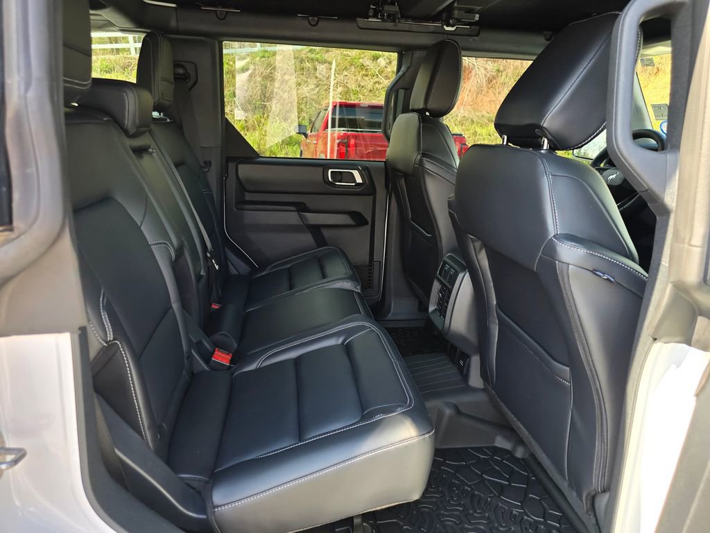Used 2025 Ford Bronco Outer Banks image 26