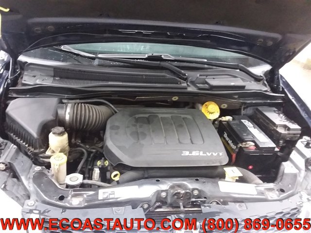 Used 2014 Dodge Grand Caravan SXT w/ Rear Park Assist Package image 9